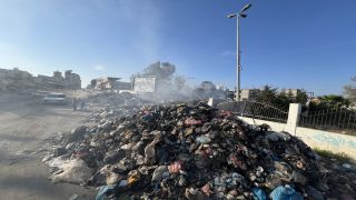 غزة: تحذيرات من كارثة صحية وبيئية مع حلول صيف 2025