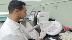 نقص المستلزمات المخبرية يهدد أرواح المرضى.. هل تنهار المنظومة الصحية في غزة؟